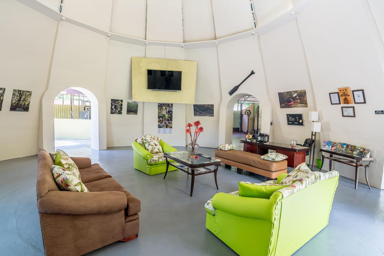 Kayak Lodge Damas Екстериор снимка