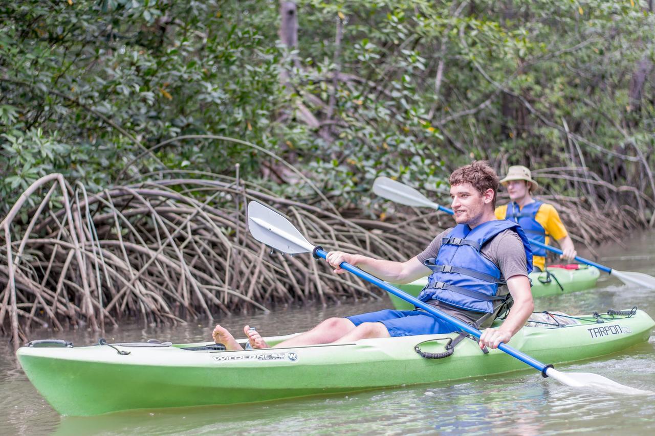Kayak Lodge Damas Екстериор снимка