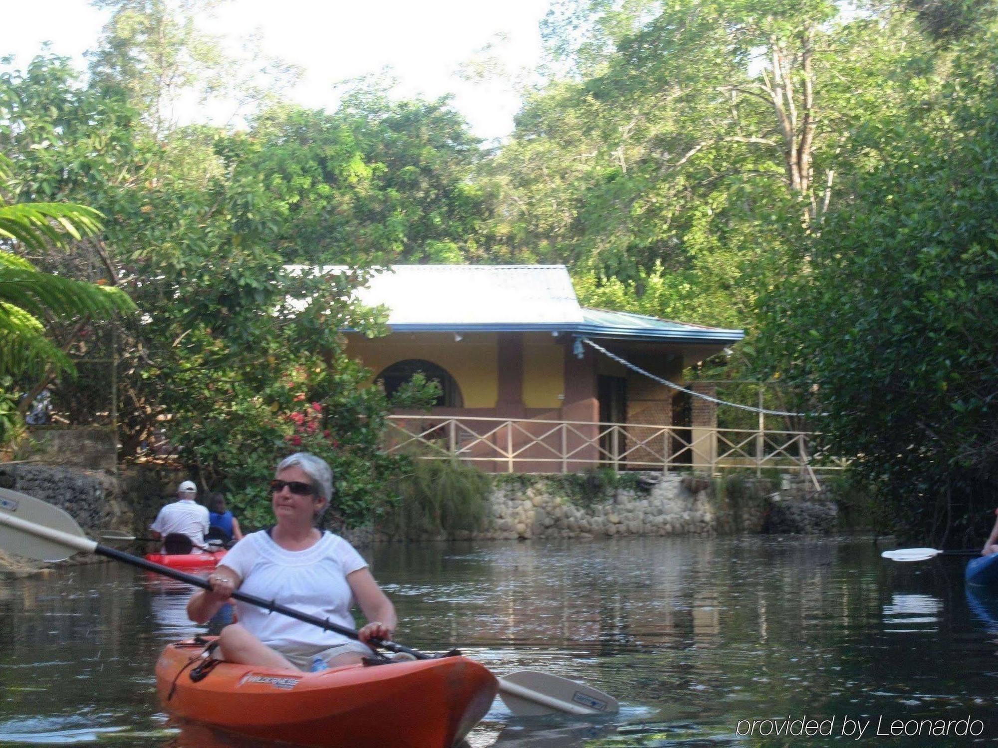 Kayak Lodge Damas Екстериор снимка